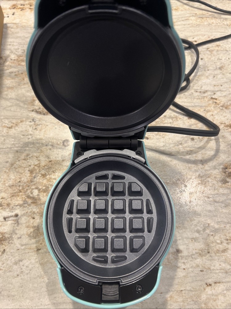 Sunvivi Mini Waffle Maker 4" Non-Stick Quickly Heats