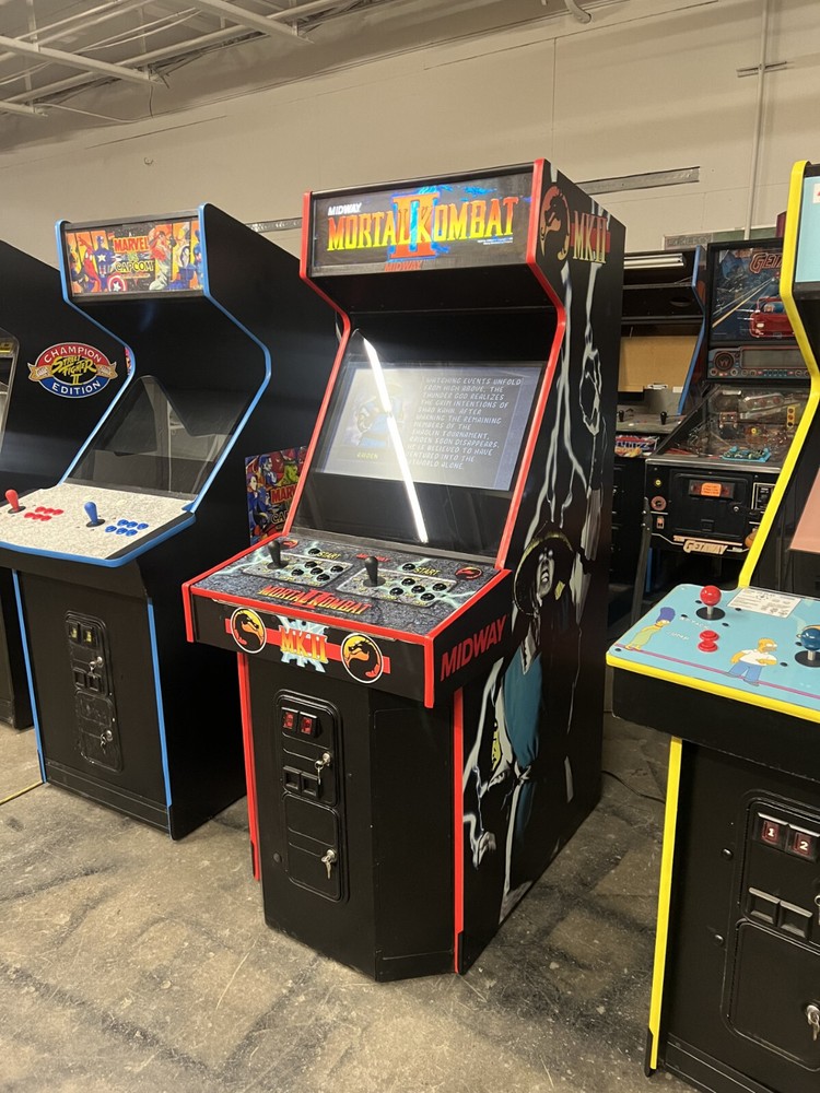 MORTAL KOMBAT II ARCADE MACHINE by MIDWAY 1993 (Excellent Condition)