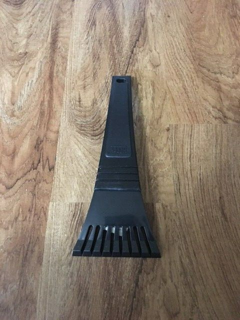 Hopkins Mfg. Sub-Zero 10" Bear Claw Ice Scraper