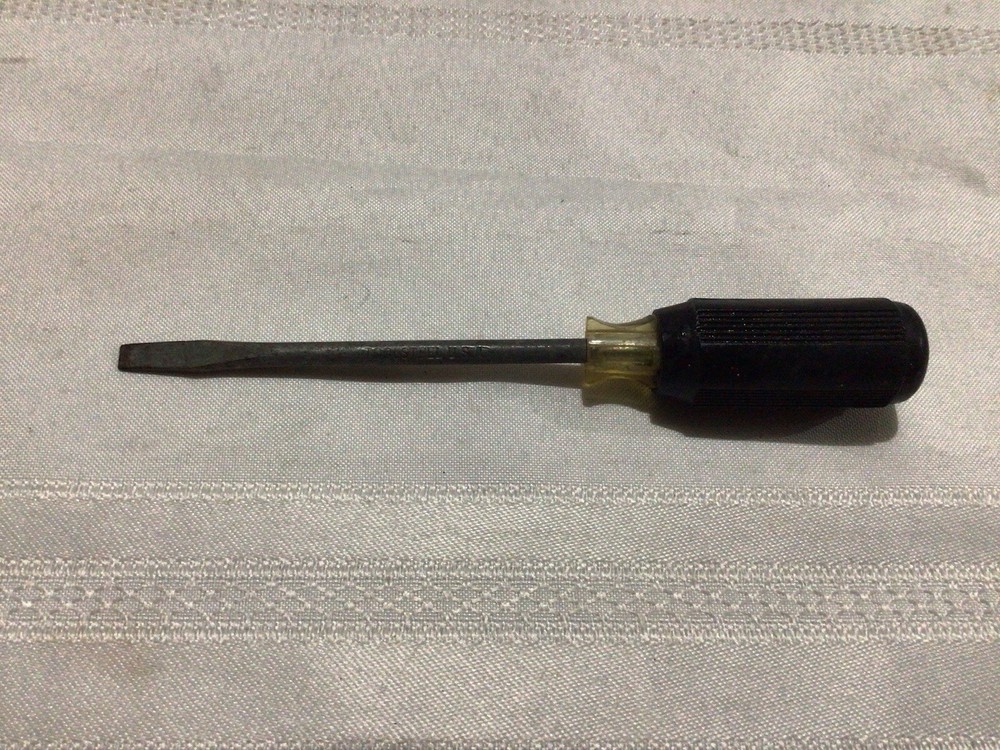 Klein Tools Slot Screwdriver 6” Long