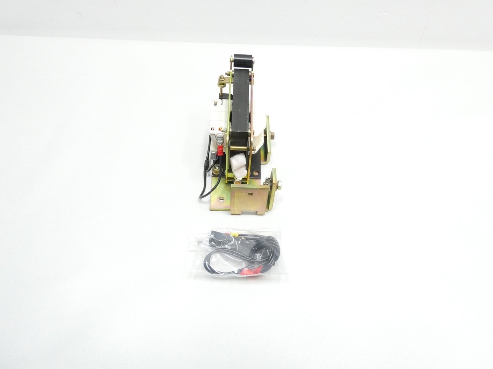 Schneider 889772 Under Voltage Release 138.8/3457ohm
