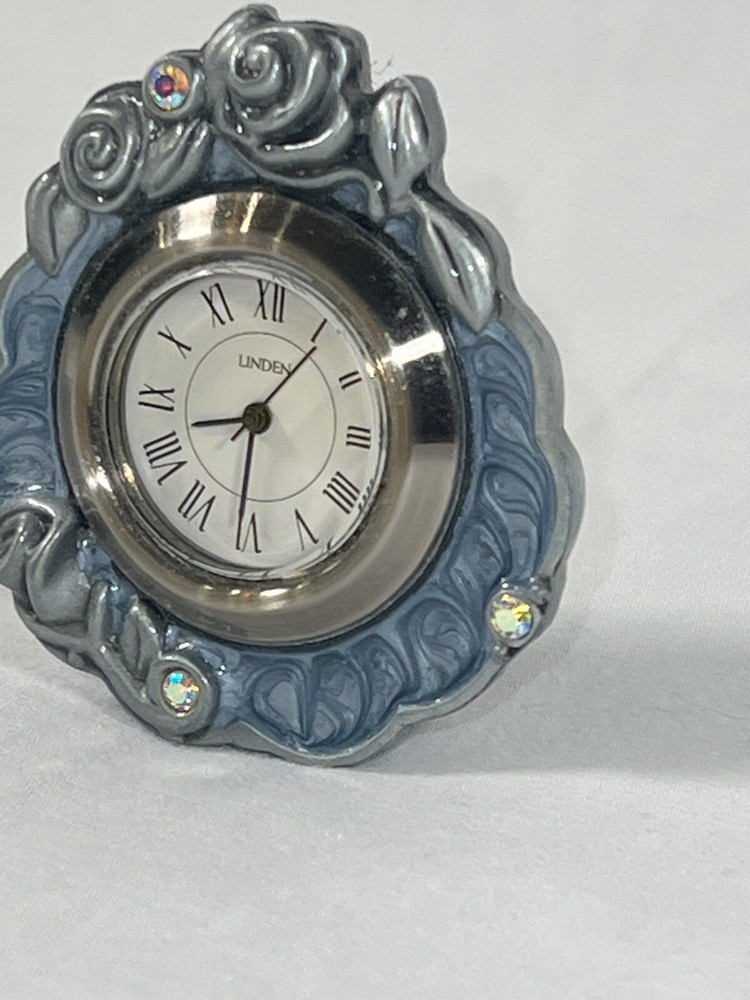 Linden Mini Clock