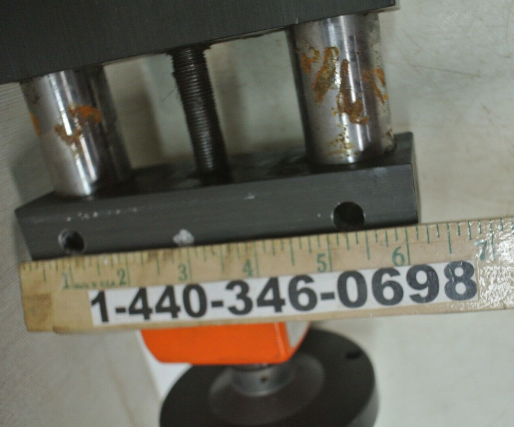 Siko Vertical Linear Slide 11 1/2"x6" w/DA09S-7554 Sensor/Switch Machine Control