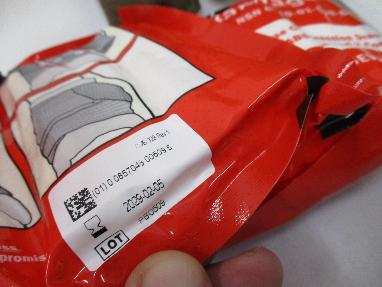 USGI IFAK GEN 7 CAT TOURNIQUET QUIKCLOT BANDAGE DRESSING IFAK FIRST AID MULTICAM