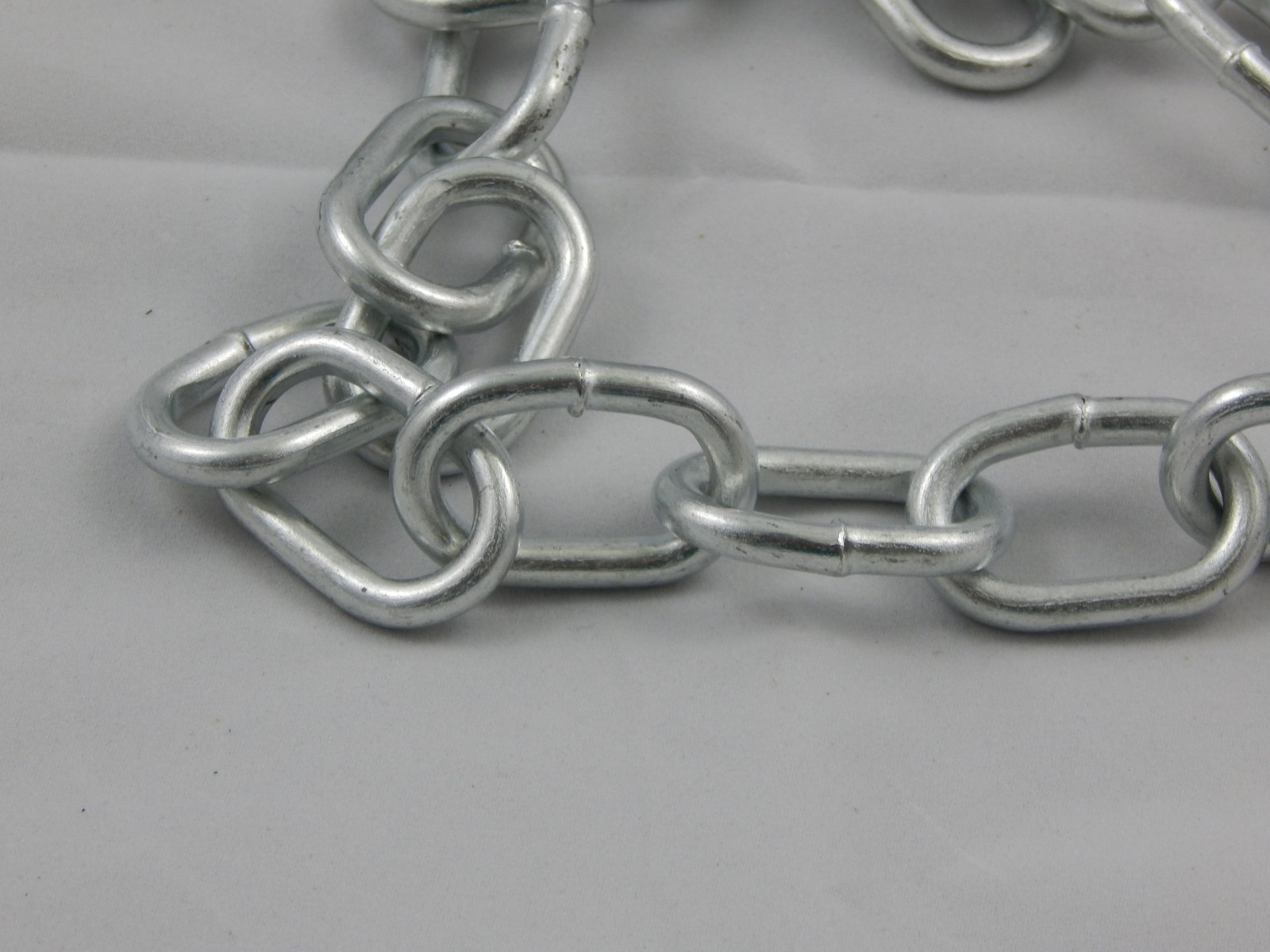 #2 2/0 Welded Steel Chain LOT OF 8 CHAINS (64 FT) WITH CONNECTORS