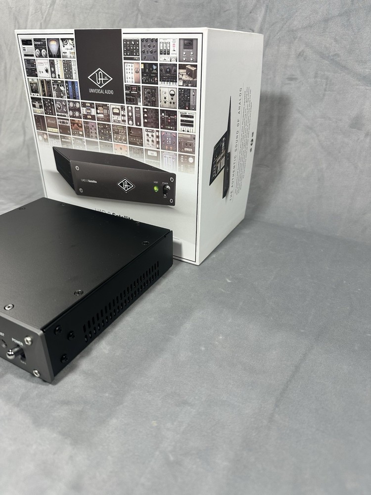 Universal Audio UAD-2 Satellite Quad Core Thunderbolt Interface – Brand New!