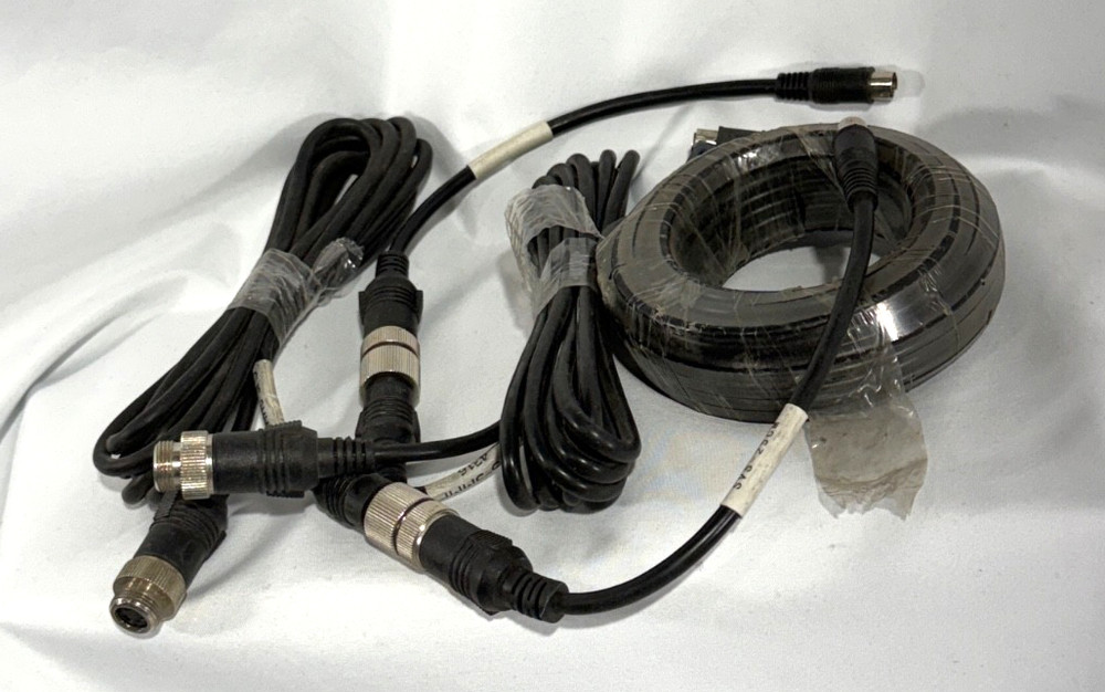 Cobra 29 CB with Mic and assorted cords Untested