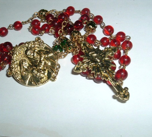 Vintage Holy Family Red and Green Golden Rosary Made In Italy