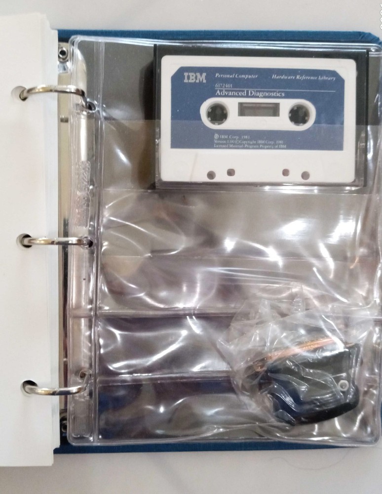 5 vintage guides / manuals on IBM DOS, BASIC, Ops/Svc , Maintenance, Tech Ref