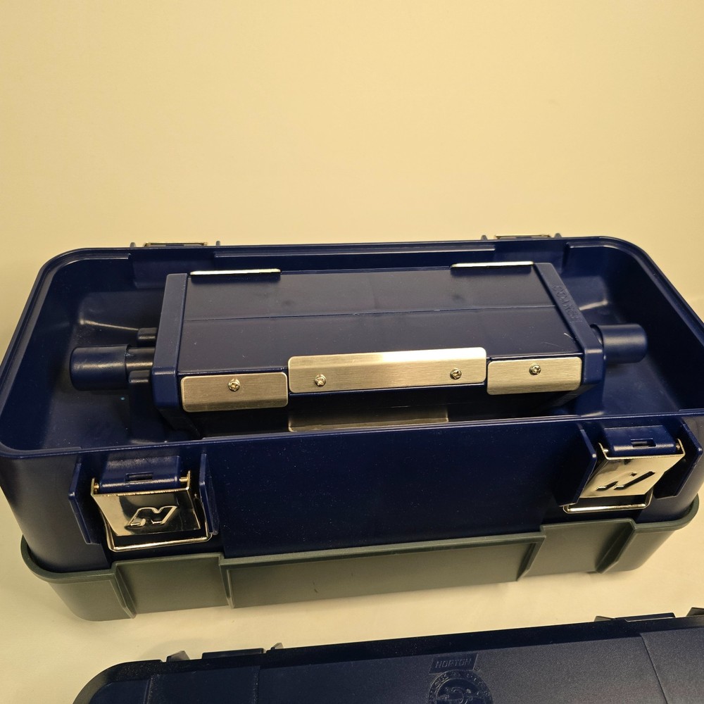 Norton IM83 Portable Waterstone Sharpening System