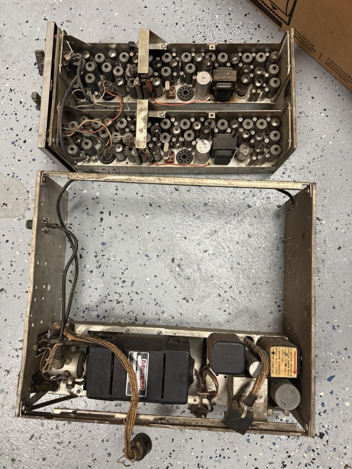 Vintage Motorola Tube Radio Chassis w/ Dynamotor FMTRU-5-V WWII Era Untested