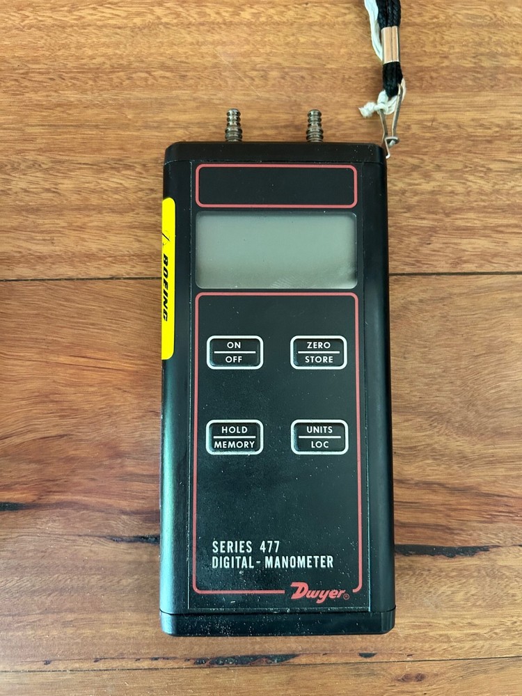 Dwyer 477 - 2 - FM Handheld Digital Manometer
