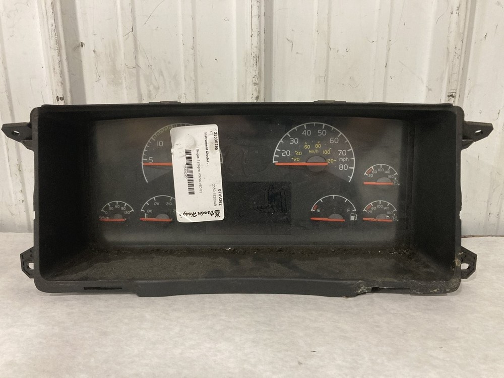 2003-2008 Volvo VNL Speedometer Instrument Cluster - Used