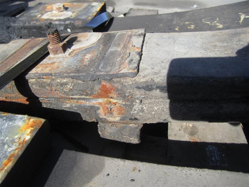 Replaces 1994 FREIGHTLINER FLD120 FRONT LEAF SPRING , MD