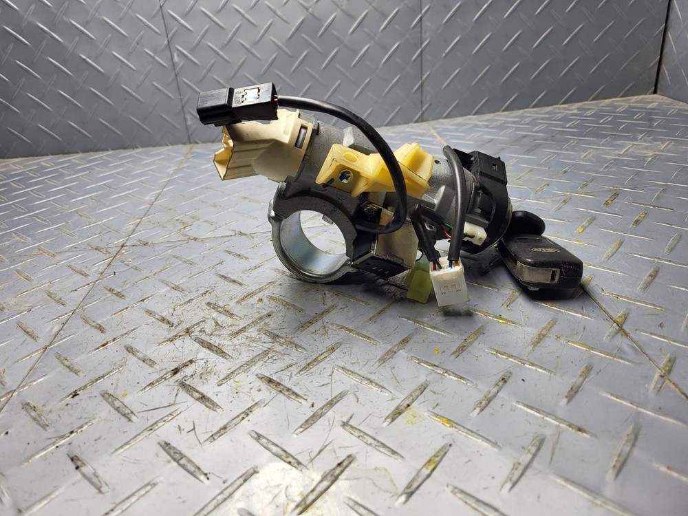2012-2013 Kia Soul Ignition Switch with Key; Conventional Ignition