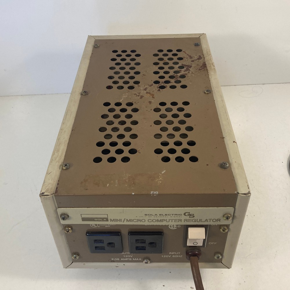 Sola Electric GS Mini Micro Computer Regulator Power Conditioner LR 44950 Tested