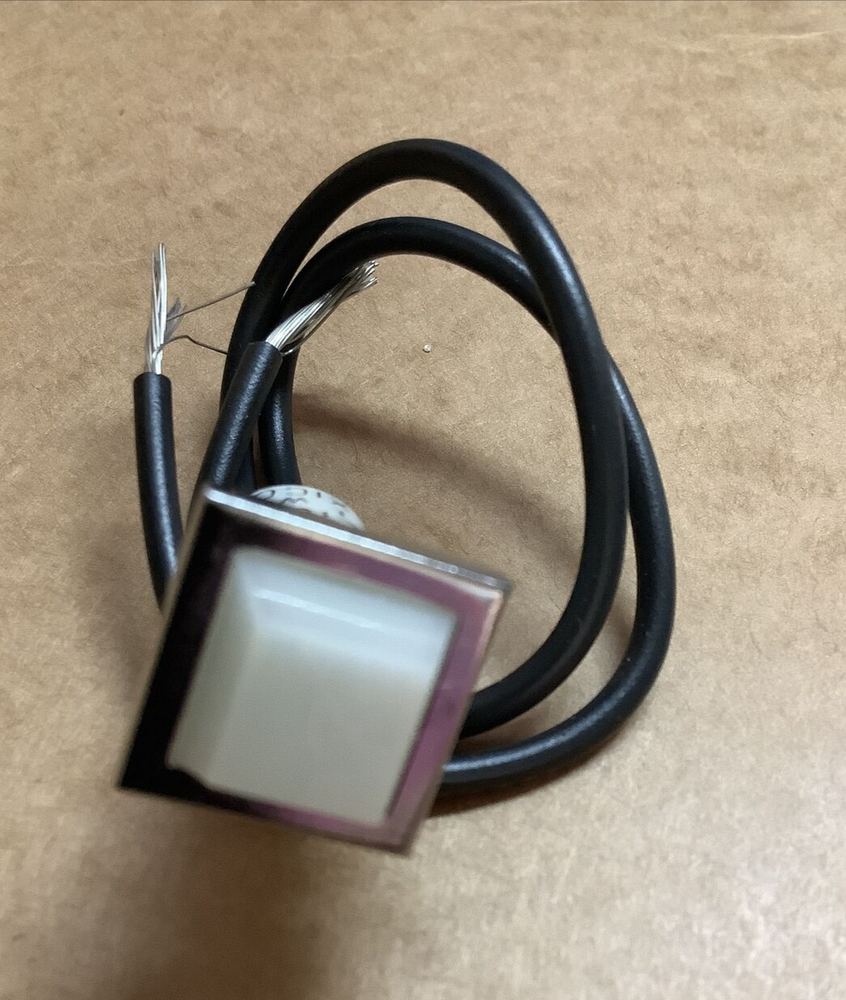 SoliCo SQUARE 12/14VOLT INDICATOR WHITE