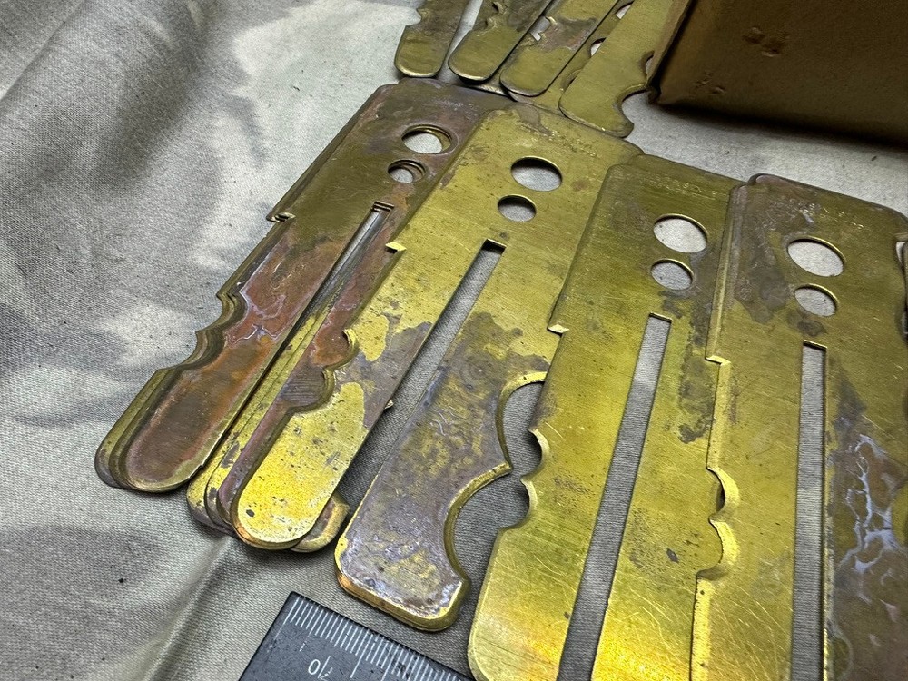 Orignal British Army Brass Button Cleaning Stick from Original Issue Box