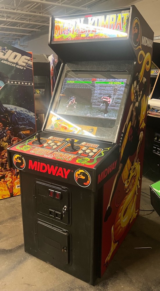 MORTAL KOMBAT ARCADE MACHINE by MIDWAY 1992