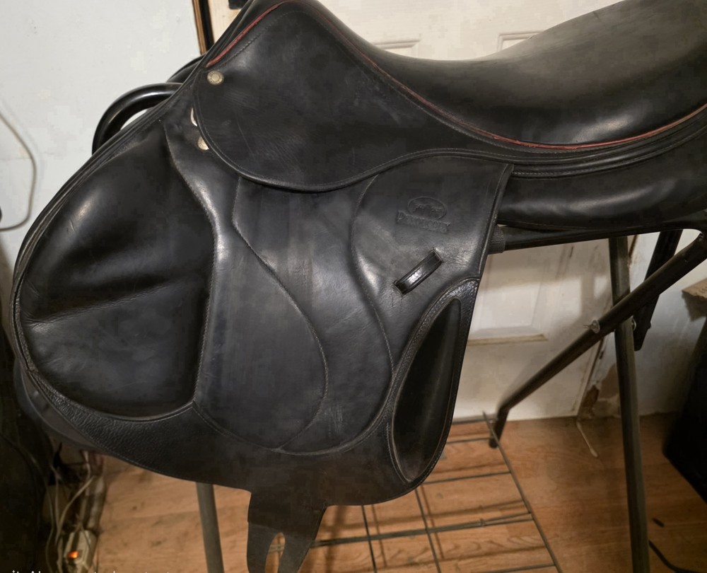 18" Devoucoux Eventing Saddle