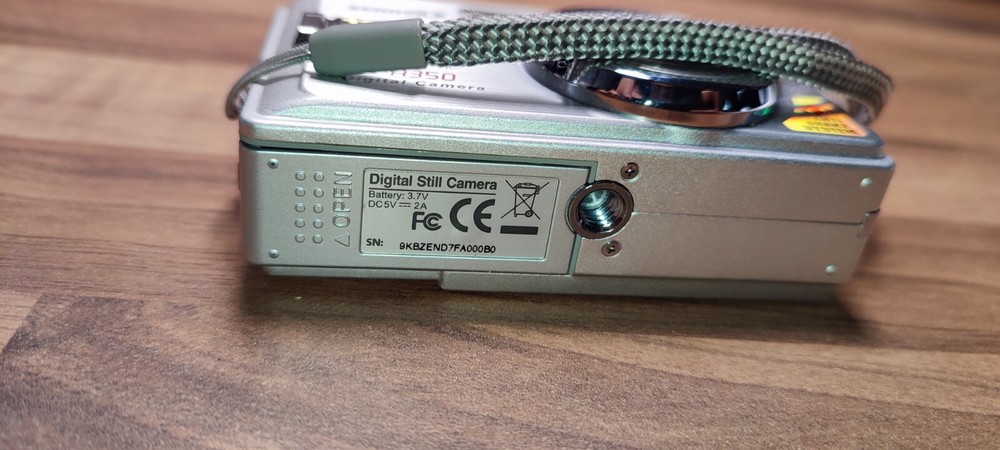 Digital Camera 10.1 Mega Pixels Zennox DS-A350