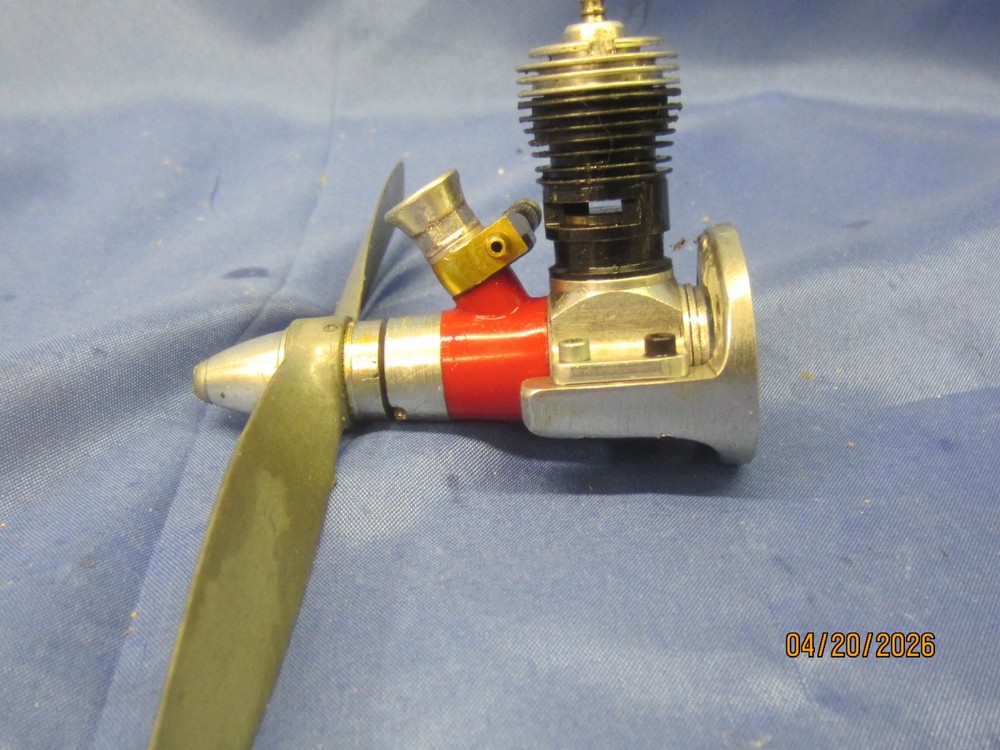 COX TD .049 2 STROKE GLOW ENGINE, WITH ENGINE MOUNT, USED