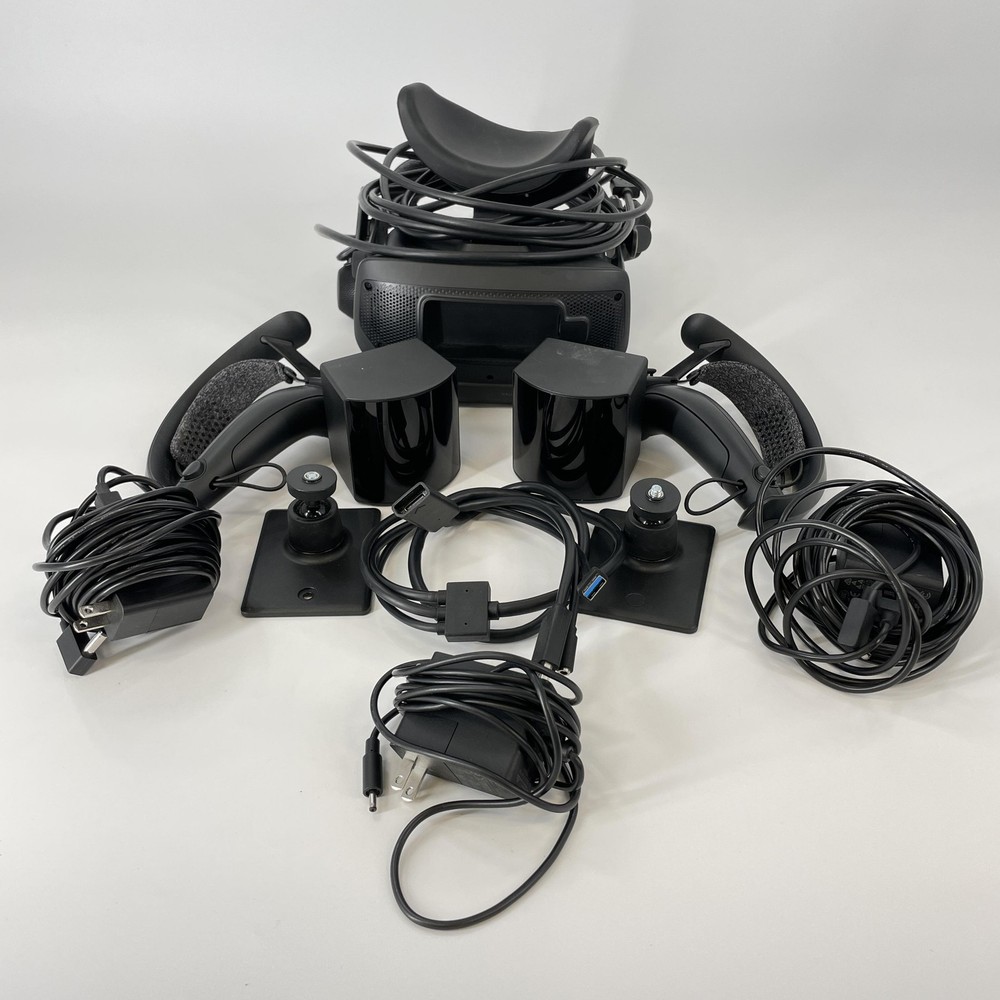 Valve Index VR Headset w/ Controllers/Base Stations/Power Cord - Good