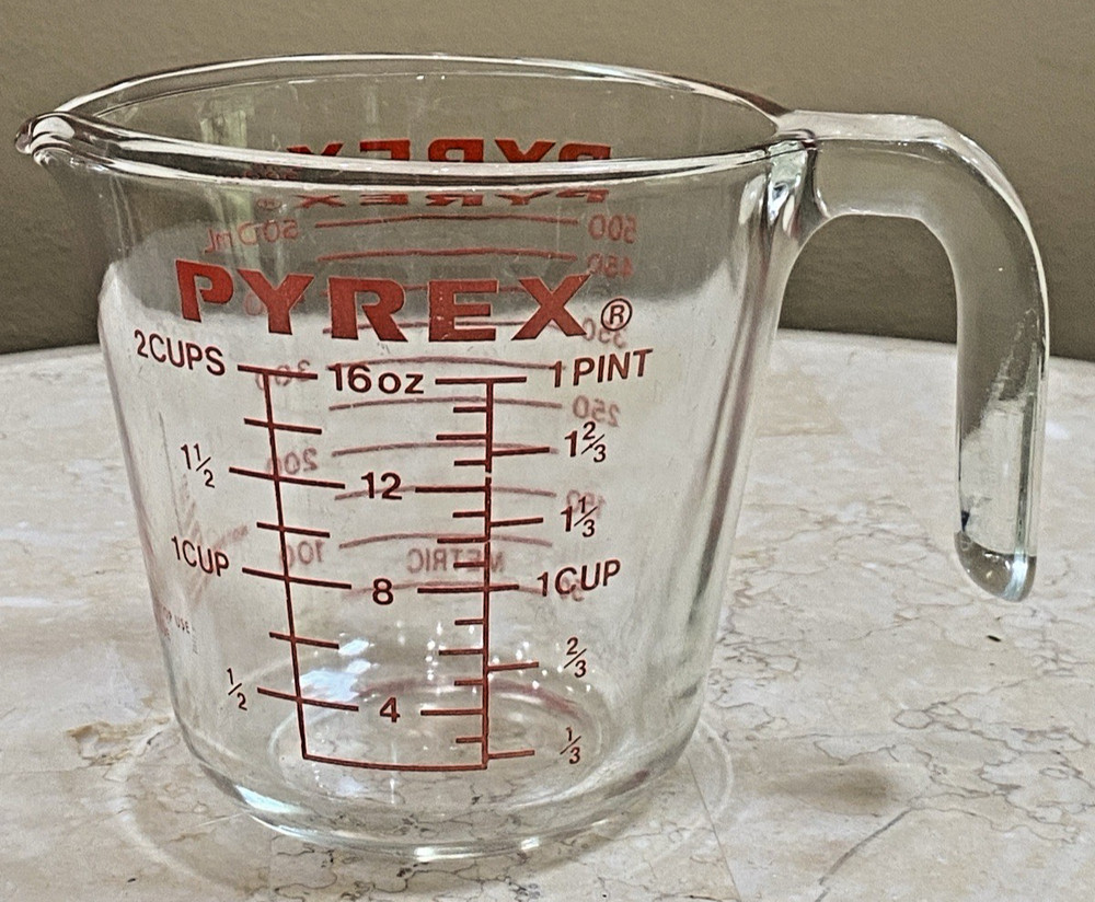 PYREX 2 CUP 16oz MEASURING CUP - RED BOLD FONT