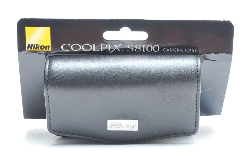 Nikon CoolPix S8100 Deluxe Compact Leather Camera Case