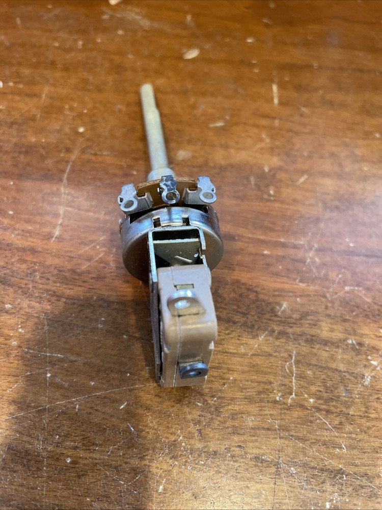 New Old Stock Vintage RCA Variable Resistor Push Pull Switch Part # 137033