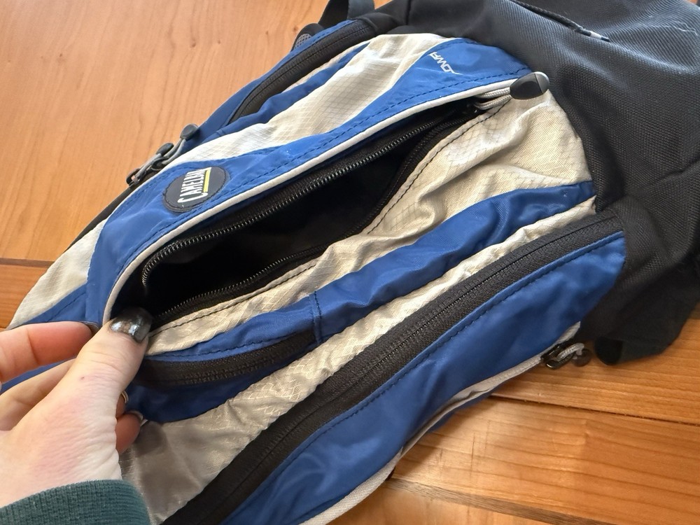 CamelBak Blowfish Blue Hydration Backpack Hiking Nylon Adjustable Size System
