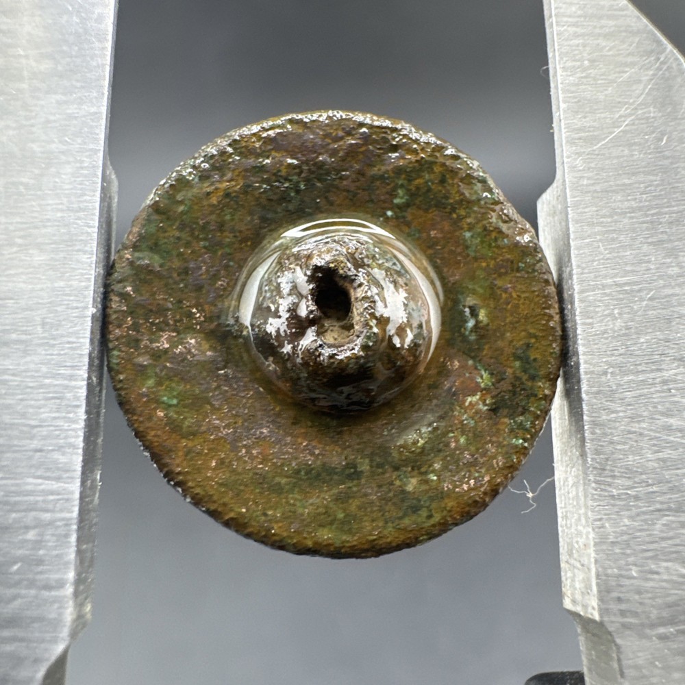Colonial Era Button Found In Virginia Flat Button #49