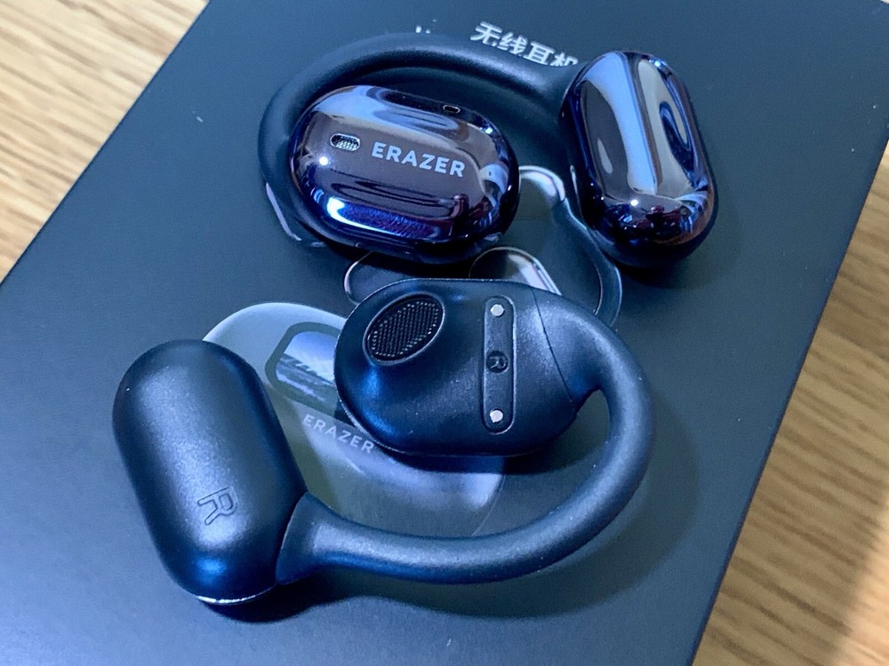 AI Language Translator Earbuds, 135 Languages, HD sound, Touch Screen, TF Reader