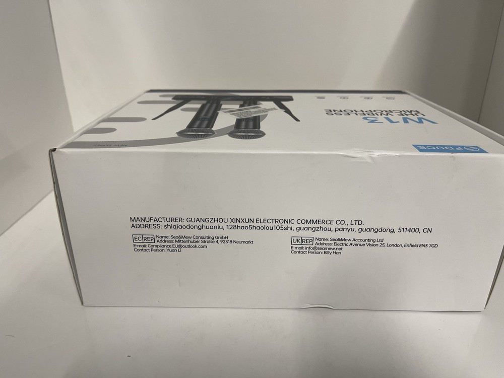 FDUCE W13 UHF Wireless Microphone system.