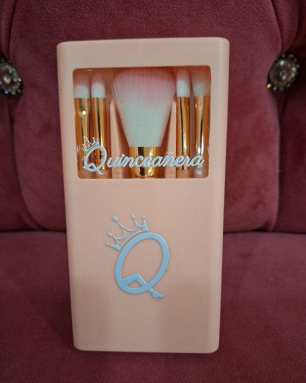 Quinceañera  Make Up brushes