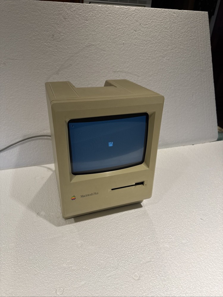 Vintage Apple Macintosh Plus M0001A