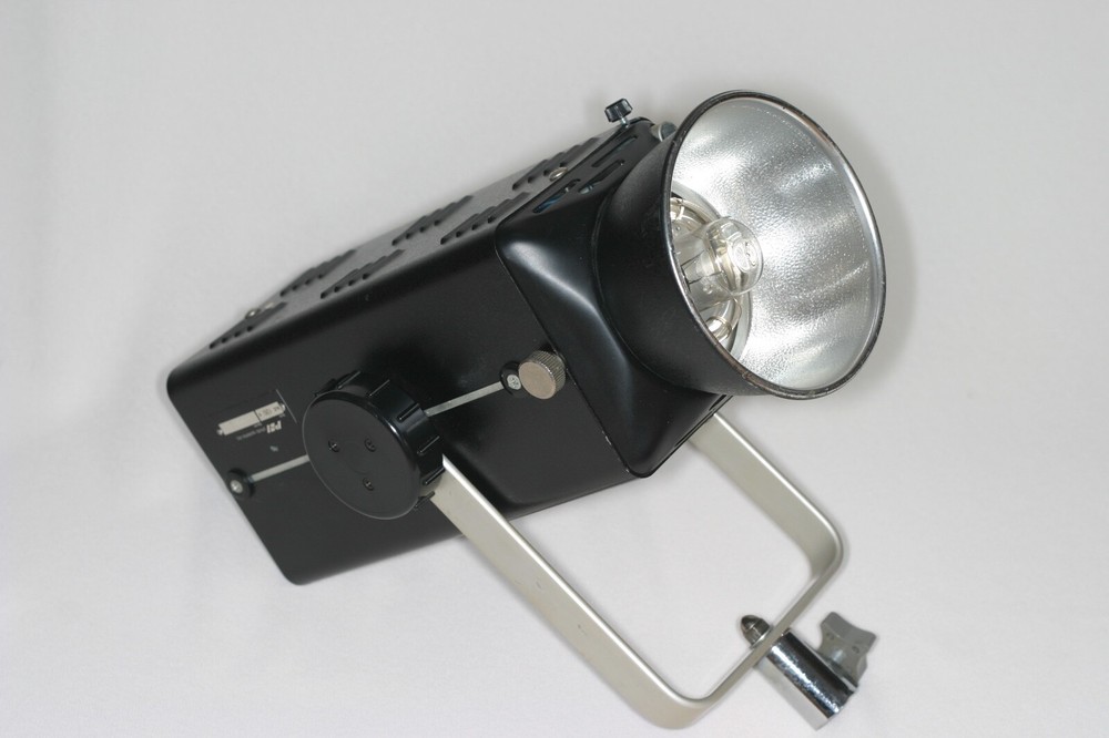 PROLITE STUDIO STROBES 250 & 500 WATTS