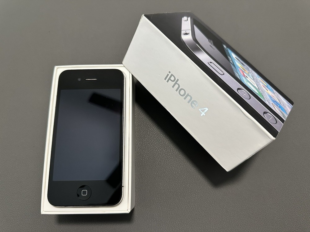 Apple iPhones Collection (12 Items)