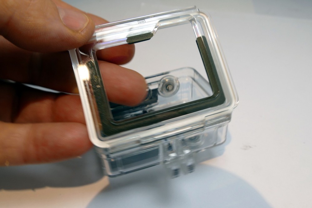 GoPro HERO plastic hard case housing - missing locking buckle
