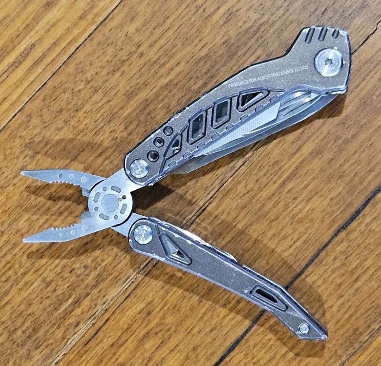 Workzone Multi-Tool Folding Pliers Knife Screwdrivers – ALDI 2022 – Used