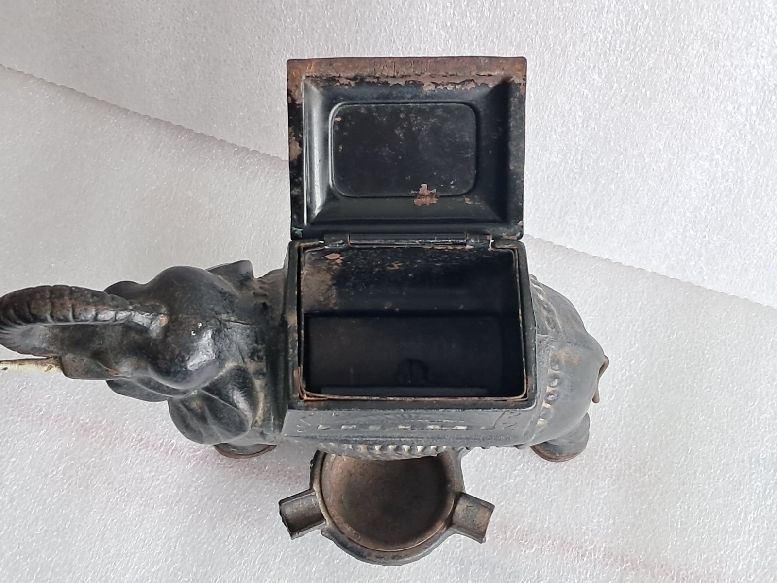 Vintage- Cast Iron Elephant Cigarette Roller Dispenser with Removable Ashtray