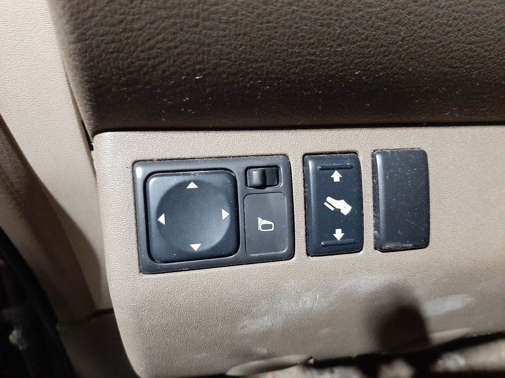 PATHFINDR 2005 High Mounted Stop Light 1075876