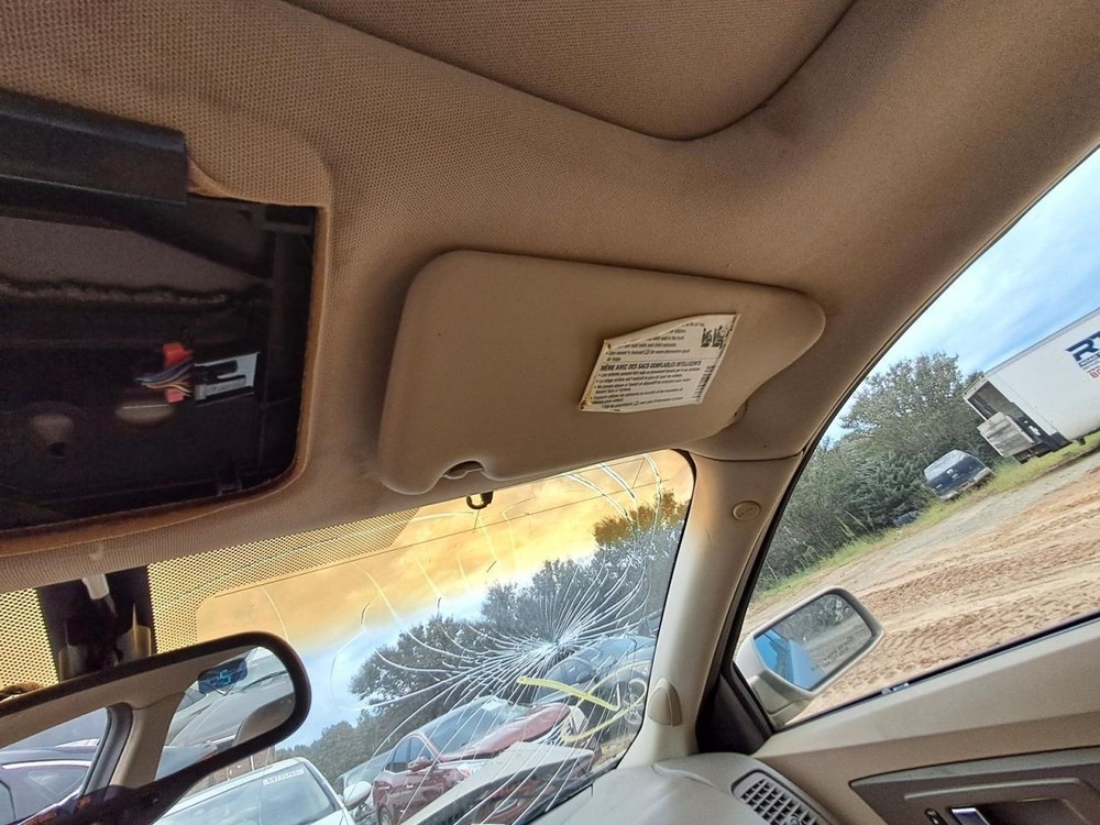 CTS 2006 Glove Box 4808154