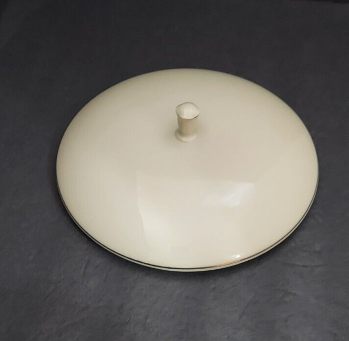 Lenox Courtyard Platinum Round Covered Vegetable