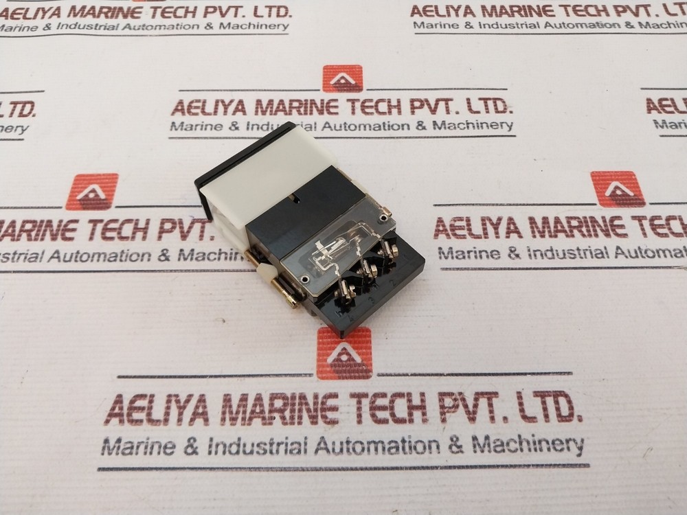 EAO 03-612.011 Pushbutton Switch Actuator 250V AC 10A
