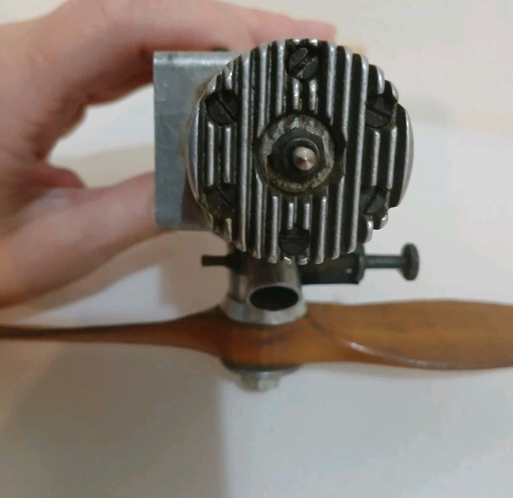 Vintage Fox Airplane Engine