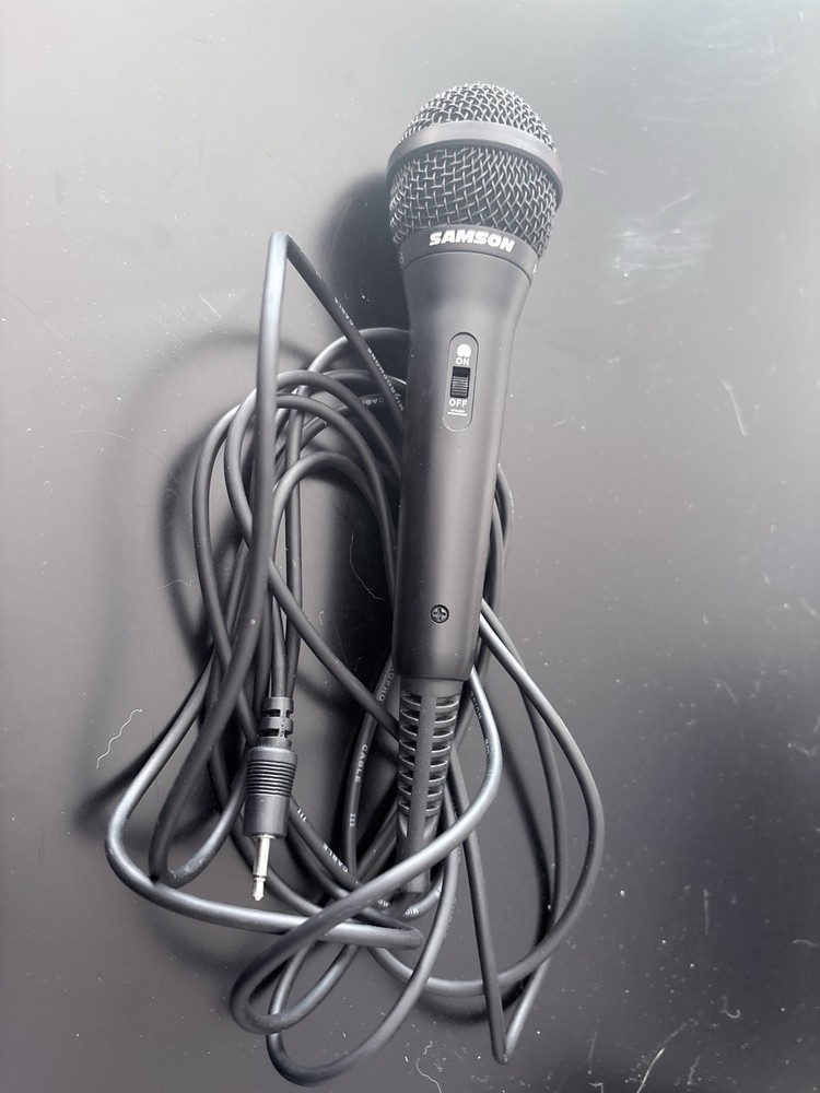 Samson Model M1 Black Wired Karaoke Dynamic Microphone ~ lightly used