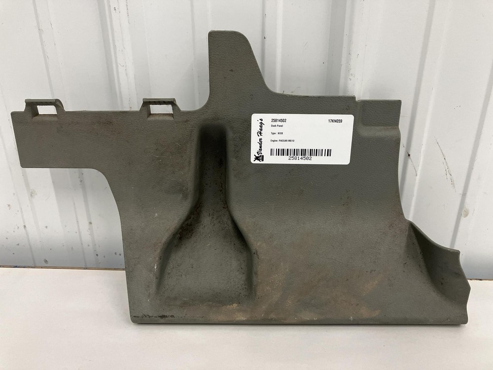2012-2027 Kenworth T680 KICK Dash Panel - Used