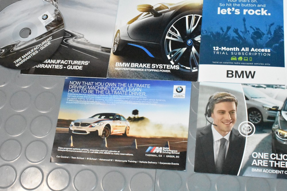 2020 BMW X7 OWNERS MANUAL - SET!!!!