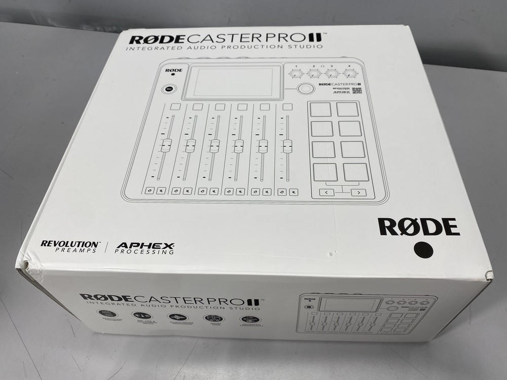 RODE - RODECASTER PRO II Integrated Audio Production Studio - White
